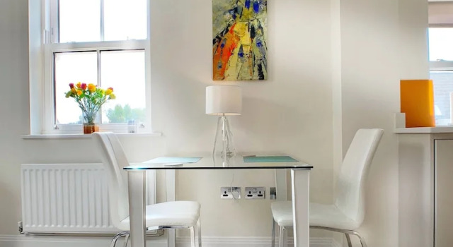 Greenwich Court - Modern Windsor 1 bed flat, with gated allocated parking., Забронировать Отель Бизнес-отели Англии, 4* 5*