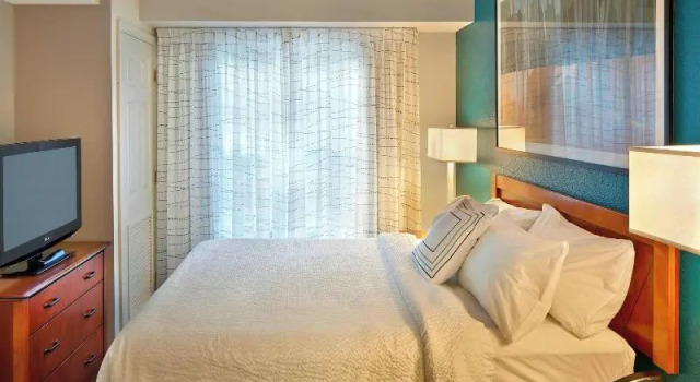 Четырёхместный люкс Residence Inn Hartford Avon