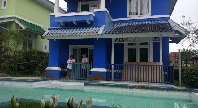 Villa Abdi Cipanas with Swimming Pool