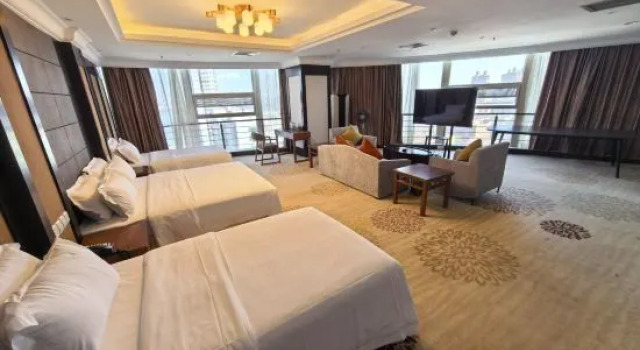 Семейный люкс с видом на реку News Rezen Hotel