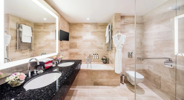 Deluxe Doppel Zimmer mit Gartenblick Mandarin Oriental, Prague