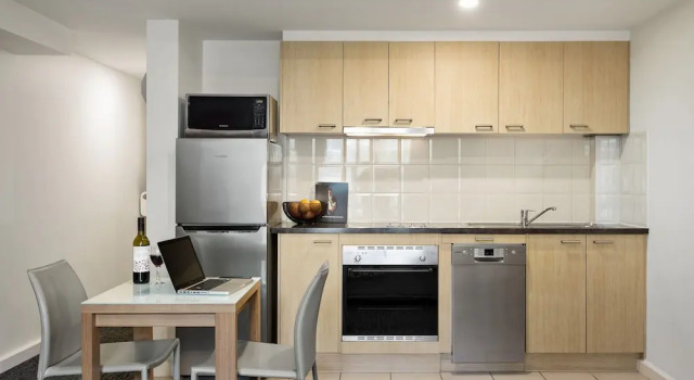 Студия с балконом Quest St Kilda Bayside