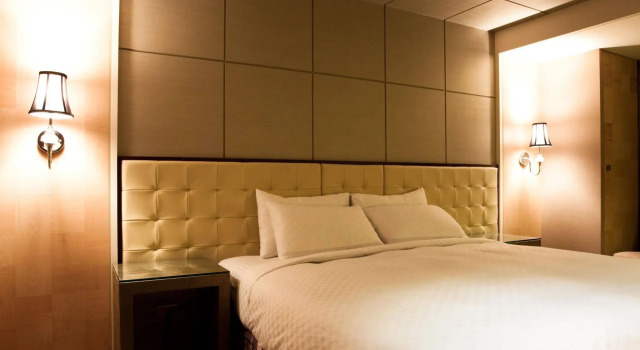 Royal Group Hotel Chun Shan Branch, Забронировать Отель Отели Гаосюн с парковкой, рядом с Yuansu Yujhu Shopping Area, Парковка