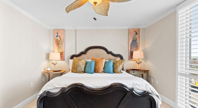Shoreline Towers 1086 3 Bedroom Condo