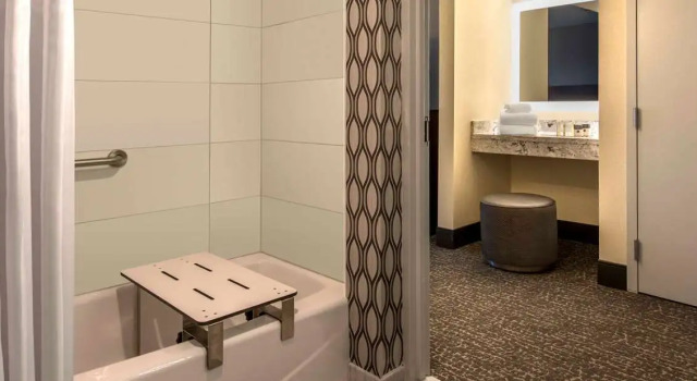 Номер Standard DoubleTree by Hilton Chicago Schaumburg