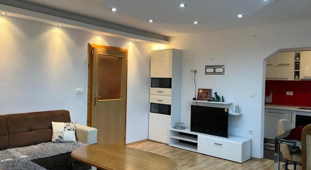 Apartmani Piramida Mjeseca i Sunca, Забронировать Отель Отели Високо с парковкой, Парковка