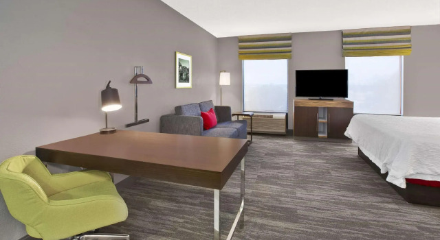 Doppel Studio Hampton Inn & Suites Springboro