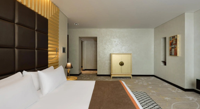 Люкс Presidential Crowne Plaza Riyadh - RDC Hotel & Convention by IHG