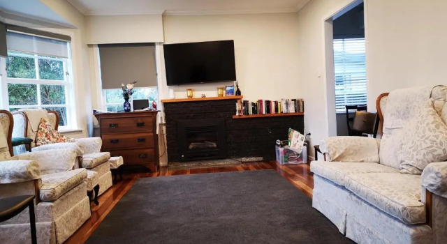 Cheerful 4 Bedroom Holiday Home (Sleeps 7), Rezerwuj Hotel Rotorua 
