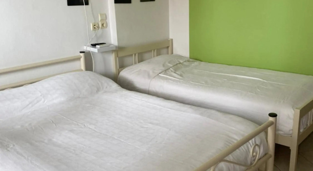 Chantzara Maria ,for 5, family apart 50 sqm.2 studios, balconies sea view 40 m. harbor , heart city, flats to let