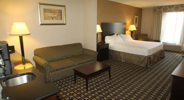 Люкс Holiday Inn Express Pembroke by IHG