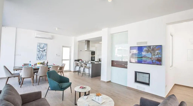Villa Olive Titan Brand NewExquisite 5BDR Protaras Villa with PoolClose to the Beach, Boek Villa Hotels in Protaras met parkeren, in de buurt van Sunrise Beach, Parkeren