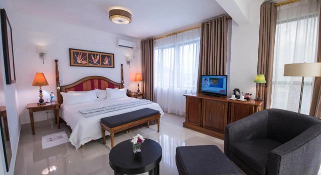 Люкс Palms Hotel