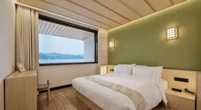 Suite The Staying House