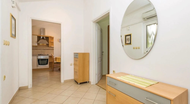 Awesome Home in Supetarska Draga with Hot Tub, WiFi & 2 Bedrooms