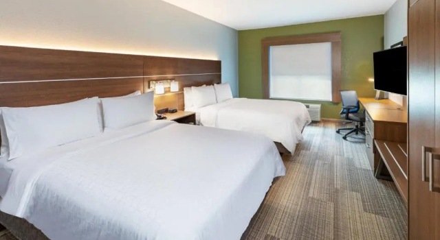 Четырёхместный номер Standard Holiday Inn Express Hotel & Suites Austin NE-Hutto by IHG