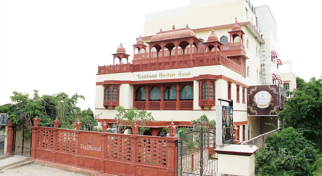 Traditional Heritage Haveli, Rezerwuj Hotel Hotele w Rajasthan z parkingiem, Parking