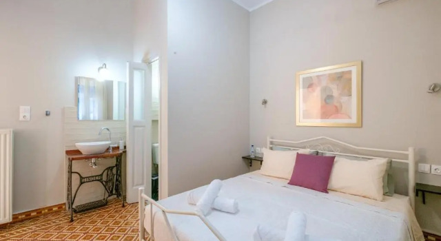 Grandma's Chic Home in Chania Venetian Harbor