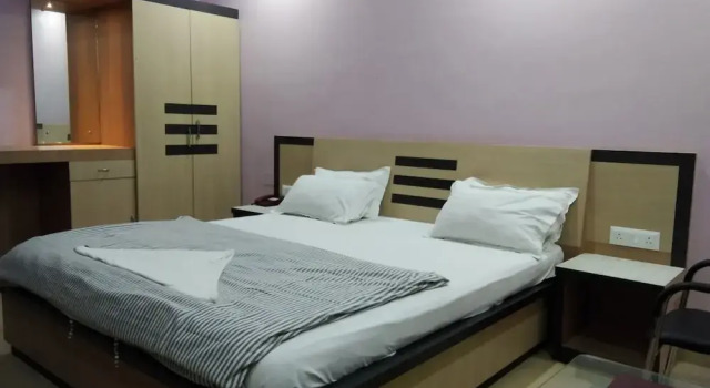 M.S Hotel, Book Hotel Hoteller i Bhagalpur med parkering, Parkering