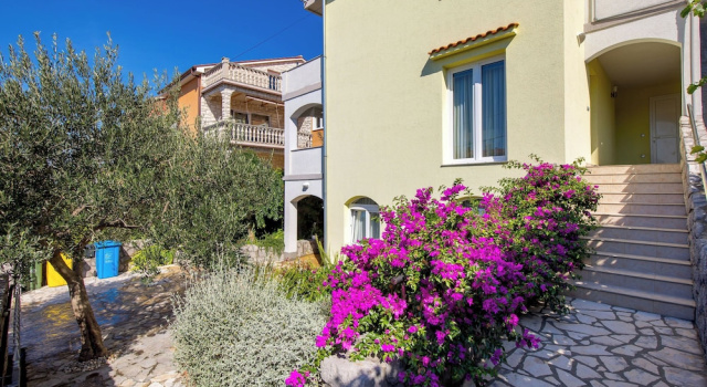 Apartments and Room Slavica