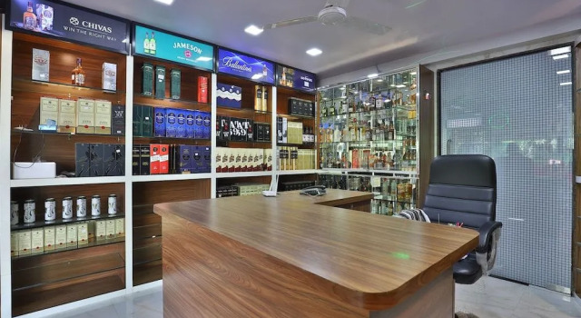 OYO 24833 Hotel Silver, Buchen Sie Hotel Daman Gujarat