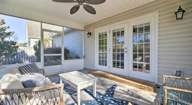 Wilmington Vacation Home Near Beaches!, Rezerwuj Hotel Hotele 3-gwiazdkowe w Myrtle Grove., 3*