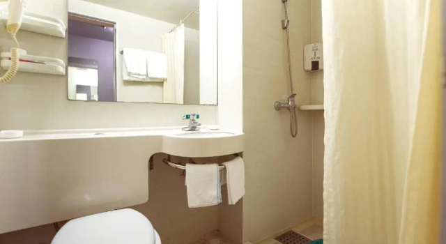 Трёхместный люкс Jinjiang Inn Select Harbin West Station Lijiang Road