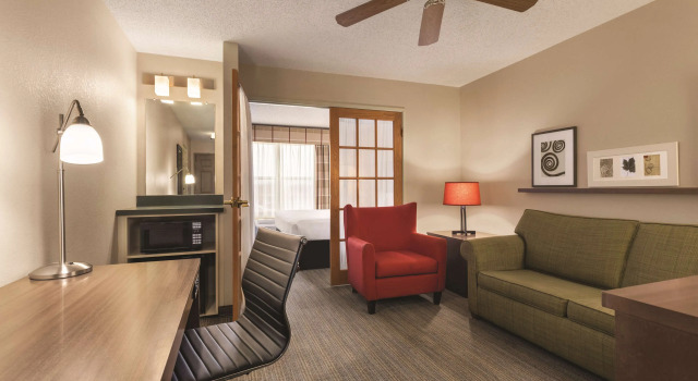 Country Inn & Suites By Carlson Forest Lake, Varaa Hotelli Forest Lake Minnesota