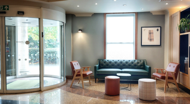 B&B HOTEL London Heathrow, Забронировать Отель «постель и завтрак» Отели Большого Лондона с завтраком, Завтраки