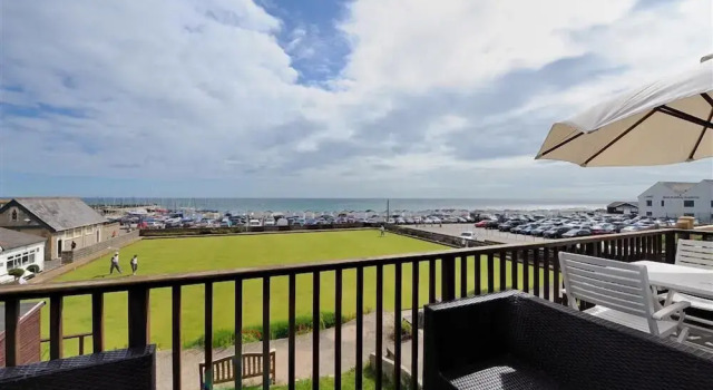 8 Bowling Green Chalets, Varaa Mökki Mökit kohteessa Merseyside, Mökki