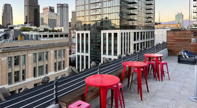 Апартаменты с 2 комнатами Fashion Loft 2 bedroom Downtown