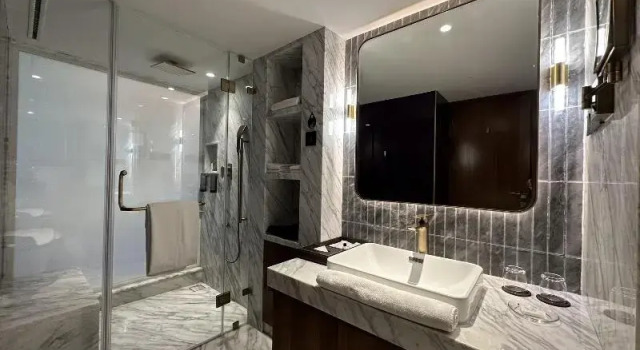 Двухместный номер Business с балконом Radisson Blu Hotel Chennai City Centre