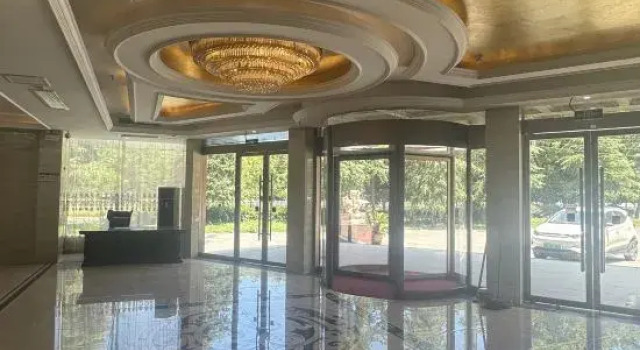 Wuwei Yifeng Hotel, Prenota Hotel Hotel a Anhui con parcheggio, Parcheggio