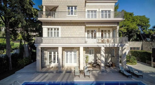 Exclusive Seafront Villa 5 Bedrooms Villa Mestro Outdoor Pool, Забронировать Вилла Виллы Сплита, Вилла