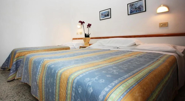 Hotel Eden B&B, Забронировать Отель Каттолика Побережье Римини