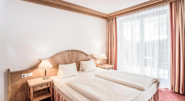 Полулюкс Hotel Elisabeth, 4 Sterne Superior