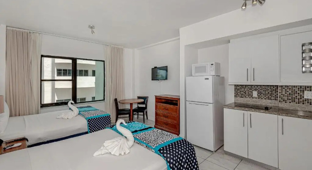 Семейная студия Beach Front Studio Miami Beach