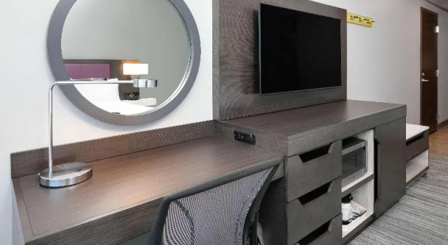 Шестиместный номер Standard Hampton Inn by Hilton Irvine Spectrum Lake Forest