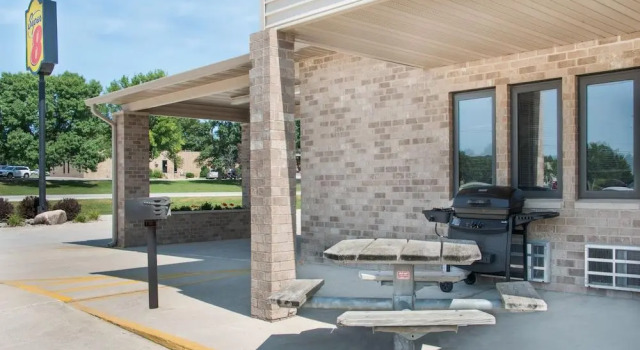 Super 8 by Wyndham Humboldt, Prenota Hotel Humboldt Iowa