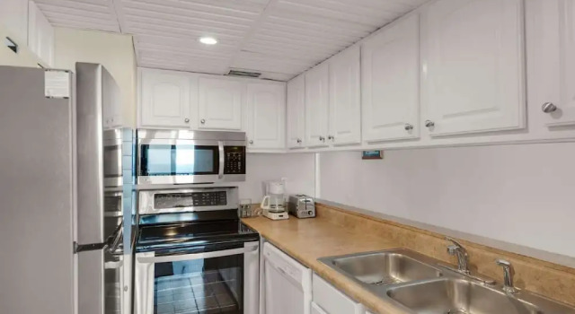 Апартаменты Sunbird Beach Resort 1 Bedroom Apartment
