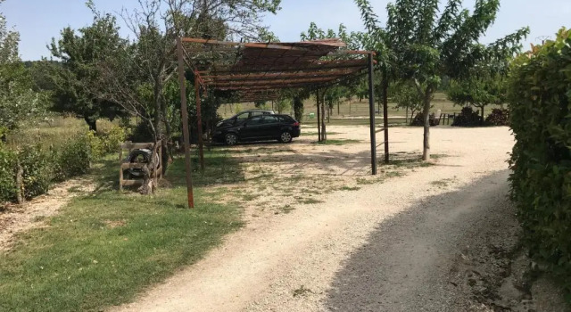 lou mas li pitchoun, Rezervovat Hotel Hotely v Gordes s parkováním, Parkování
