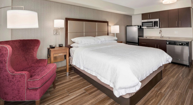 Hampton Inn & Suites Seattle North/Lynnwood, Buchen Sie Hotel Lynnwood 