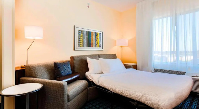 Четырёхместный люкс Fairfield Inn & Suites by Marriott Pecos
