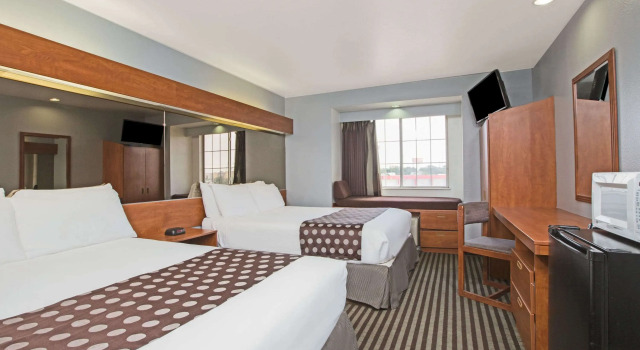 Microtel Inn & Suites by Wyndham Garland/Dallas, Забронировать Отель Гарленд Dallas - Fort Worth Metropolitan Area