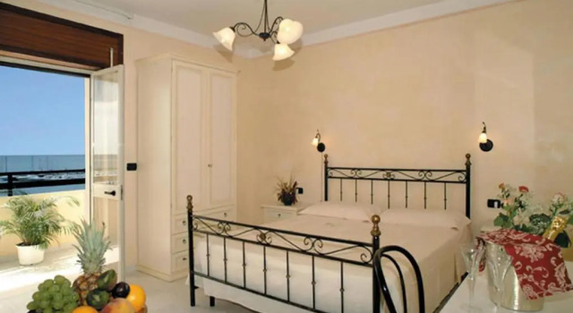 Двухместный номер Standard с балконом и с видом на море Hotel Mediterraneo
