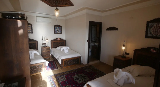 Трёхместный номер Standard с балконом Nilya Hotel