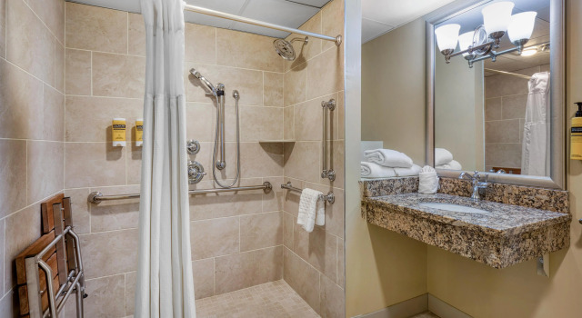 Четырёхместный номер Standard Best Western Plus Genetti Wilkes Barre