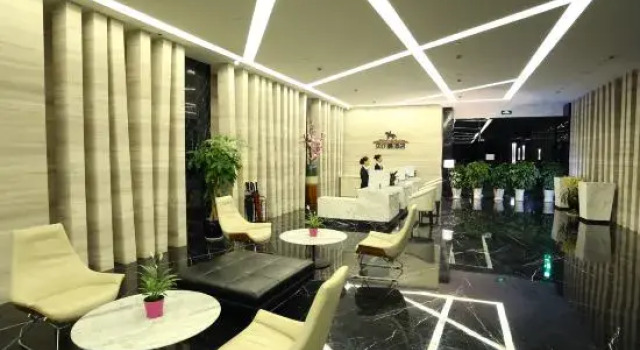 Kunming Berman Hotel (Rixin Road Runcheng Branch), Rezerwuj Hotel Hotele w Kunming z parkingiem, Parking