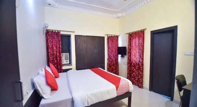 Oyo Home 3688 Apartment Palace