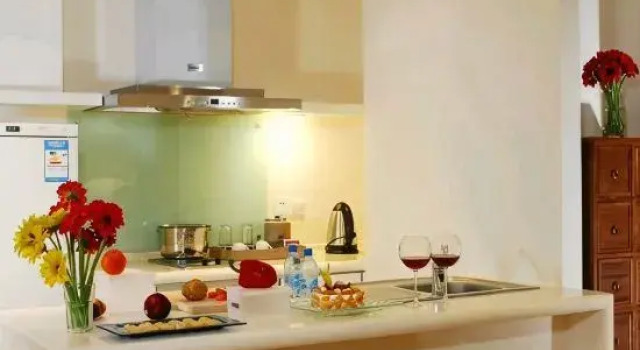 Люкс с видом на сад Aegean Suites  Sanya Yalong Bay  Resort